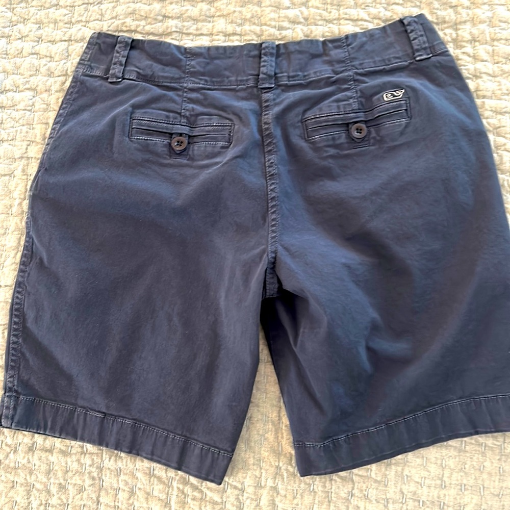 Vineyard Vines 8” short